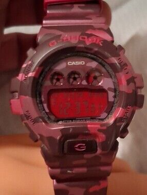 Casio G-Shock S Series Pink Camouflage Digital Watch. model # GMDS6900 Rare